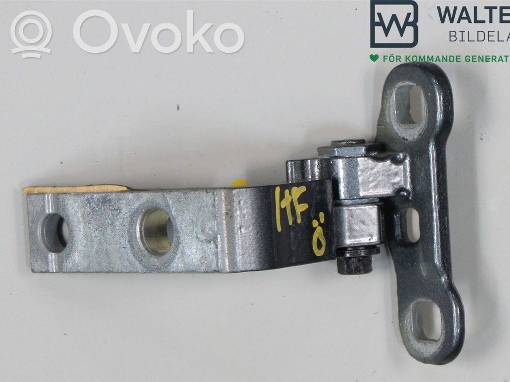 Volvo XC90 Front door upper hinge 