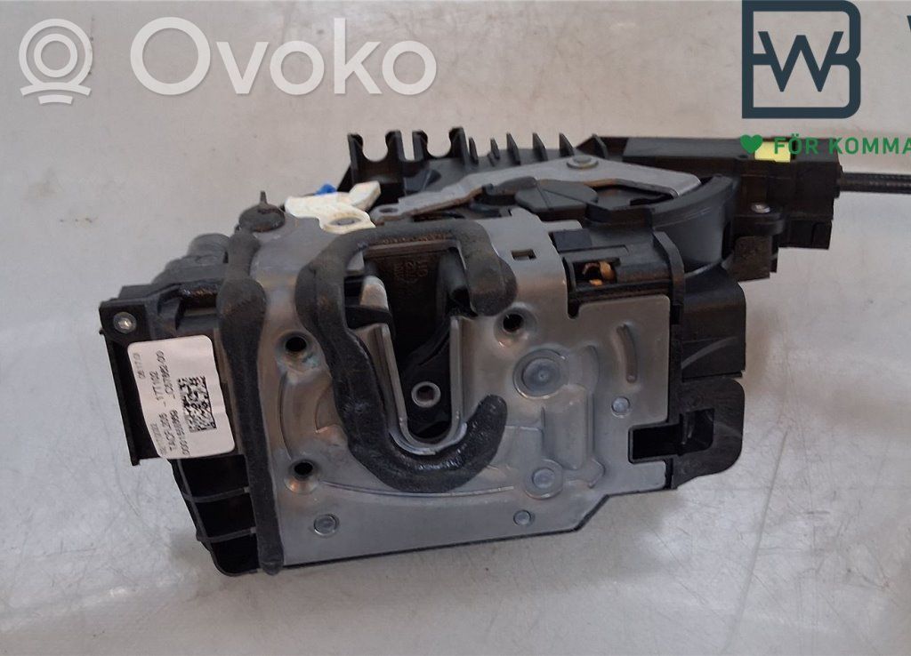 Mercedes-Benz C W205 Etuoven lukko 