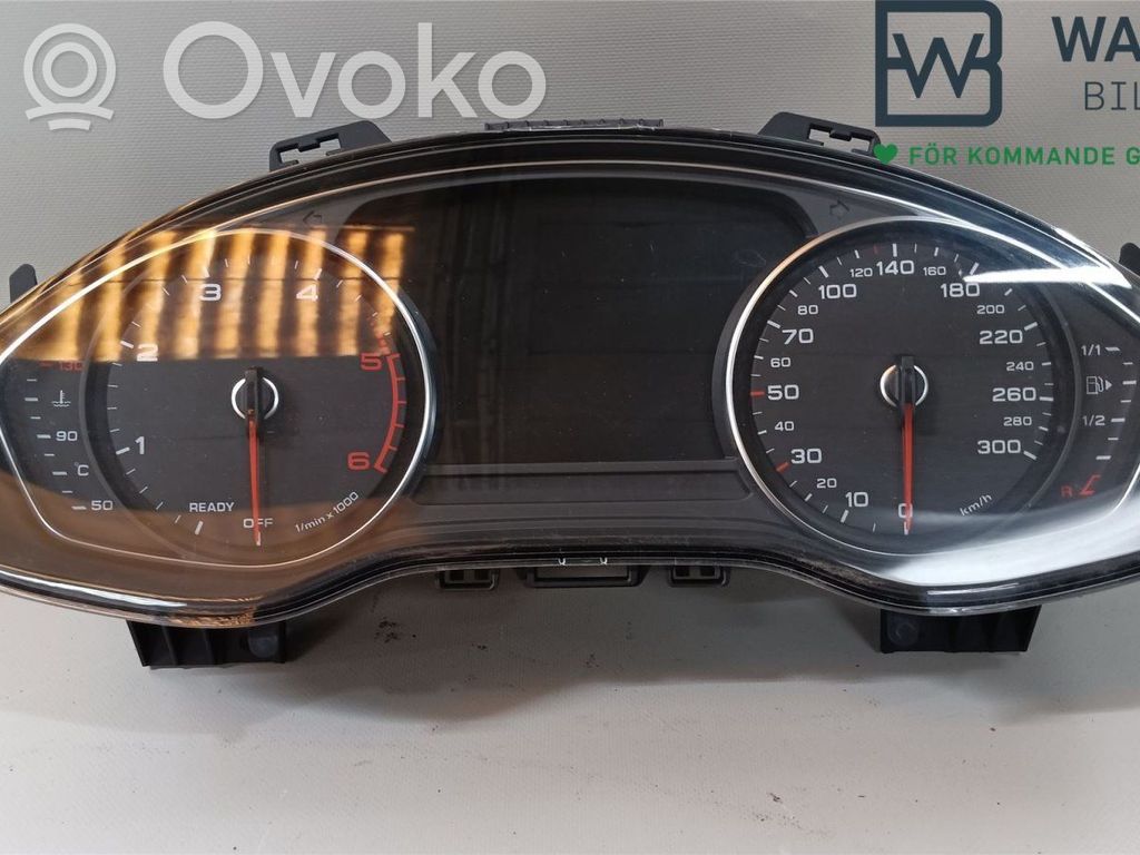 Audi A4 S4 B9 8W Licznik / Prędkościomierz 