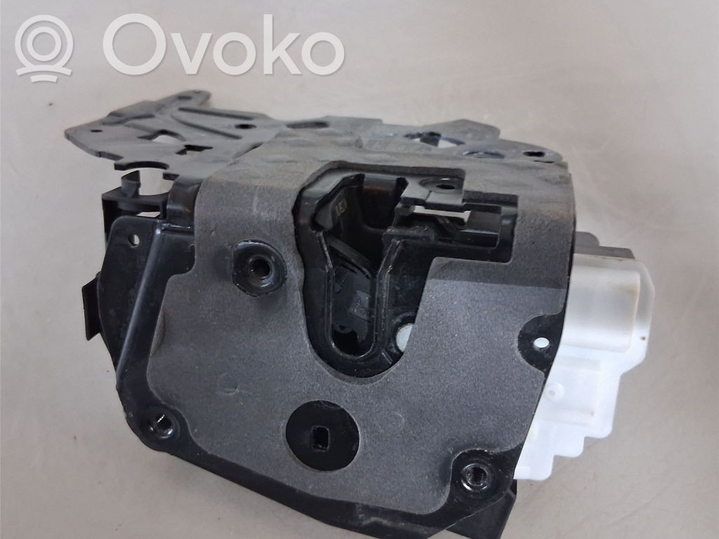 Jaguar XE Front door lock 