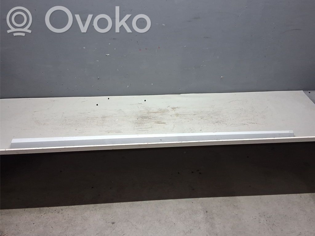 Audi A1 Slenkstis 