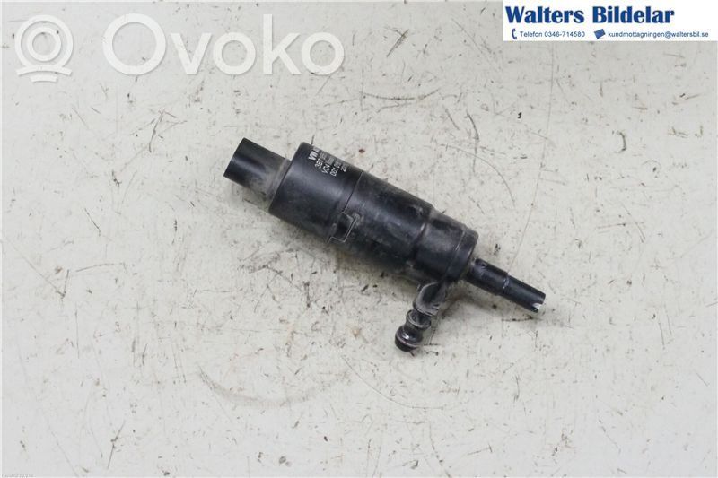 Volkswagen PASSAT B6 Pompa spryskiwacza lampy przedniej