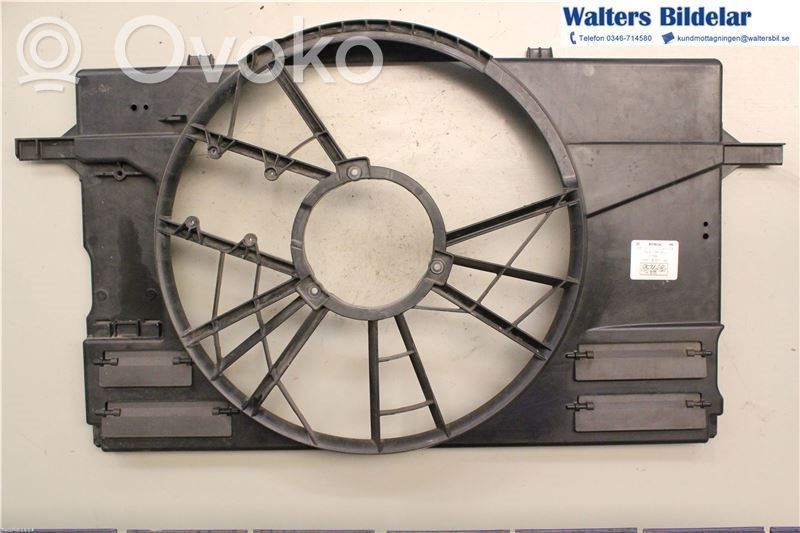 Volvo C30 Radiator cooling fan shroud 