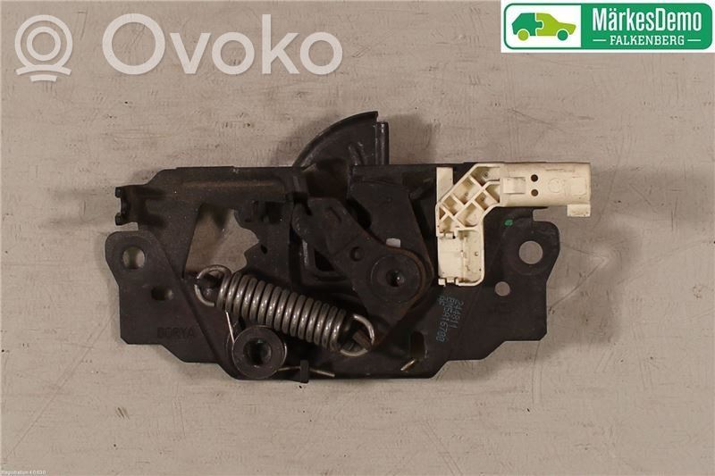 Ford Focus Dzinēja pārsega slēdzene 