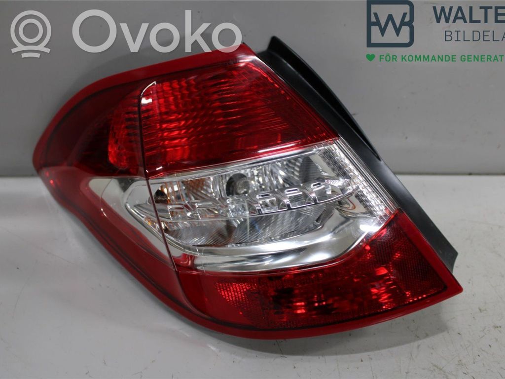 Citroen C4 II Luz trasera/de freno 