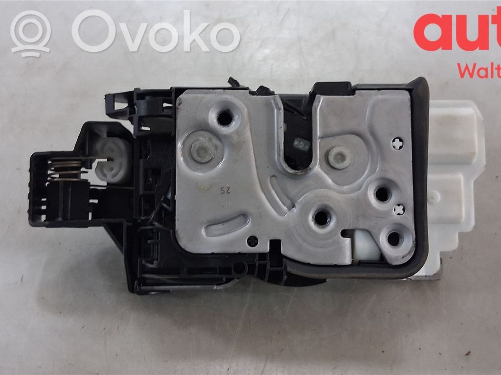 Volvo XC40 Rear door lock 