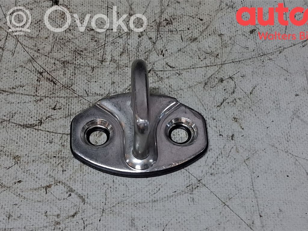 Audi e-tron Takaoven lukko