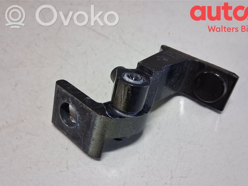 Etuoven alasarana   4K8831401D,4K8831401D,4K8831401D
