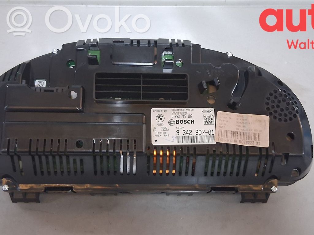 BMW 5 F10 F11 Spidometrs (instrumentu panelī) 