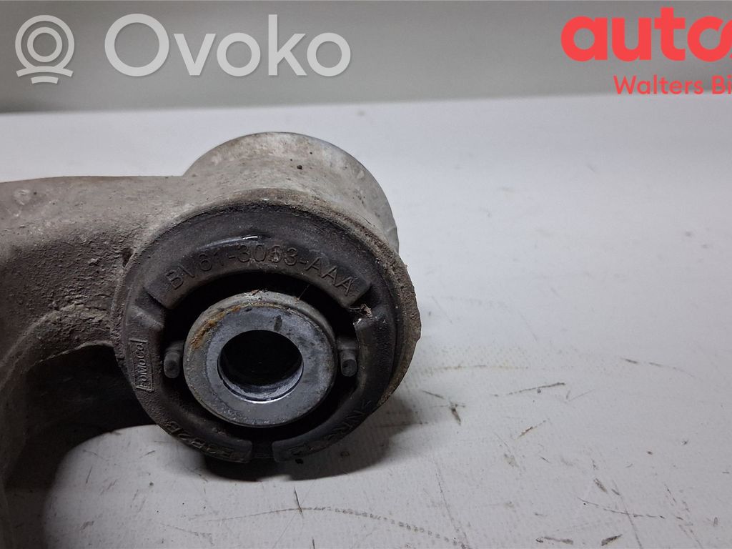 Volvo V40 Dolny wahacz przedni
