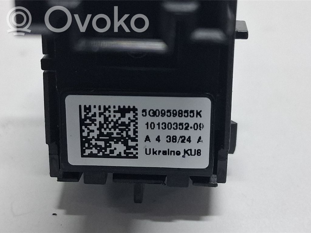 Skoda Octavia Mk4 Przyciski szyb 