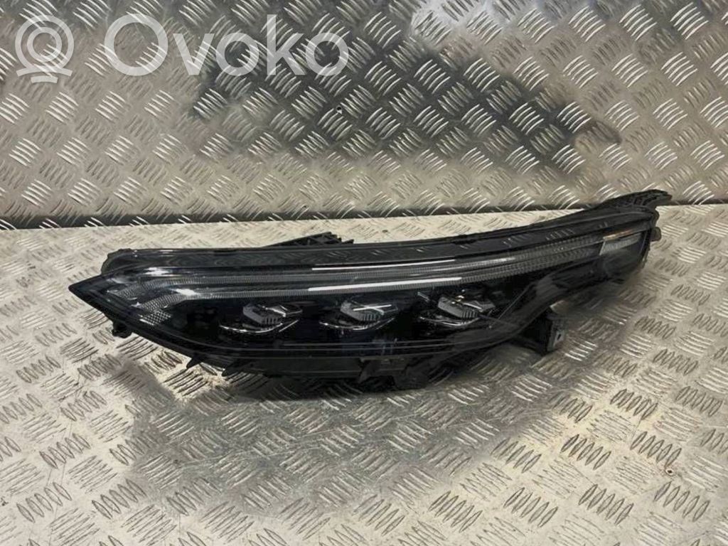Maxus Euniq 6 LED Daytime headlight 