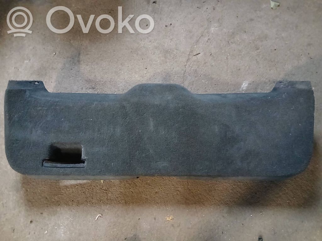Volvo XC70 Tailgate trim 