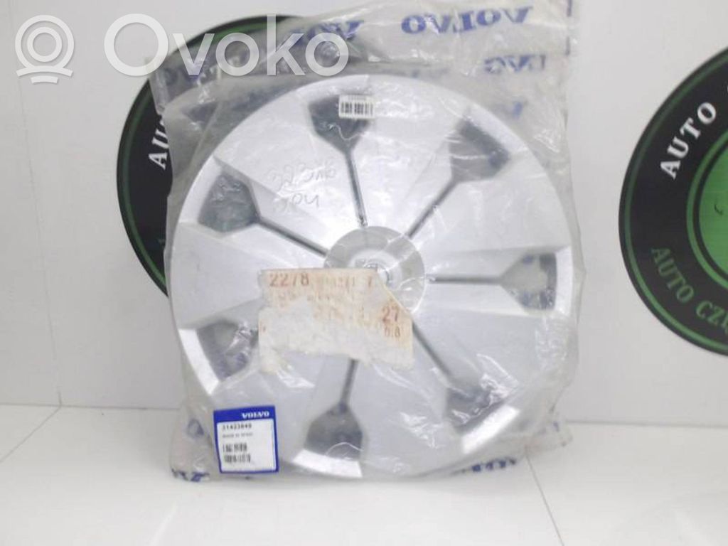 Volvo V40 Ornament central jantă R16 
