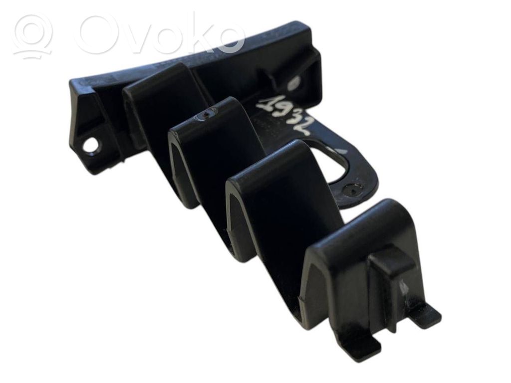 Audi A4 S4 B9 Soporte del parachoques delantero 