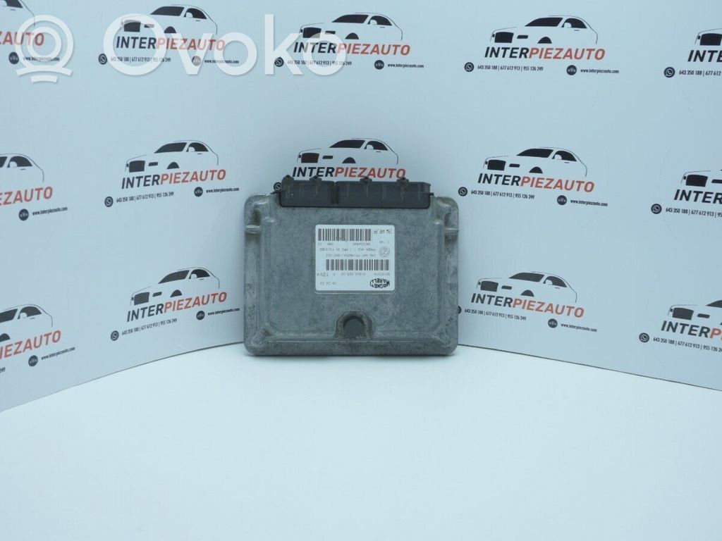 Opel Meriva B Engine control unit/module 