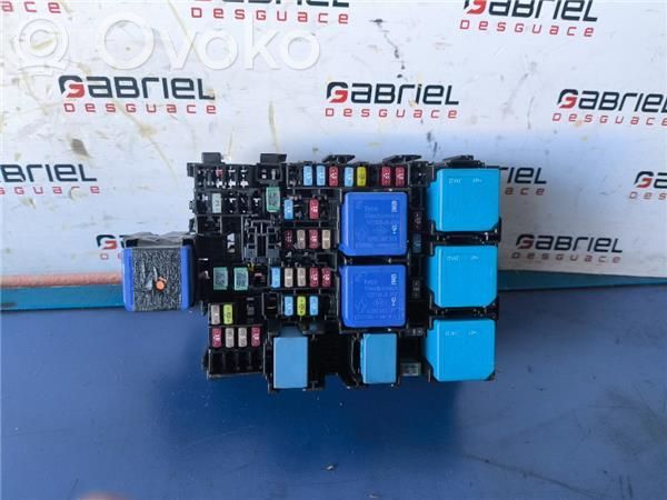 Renault Sandero I Fuse module 