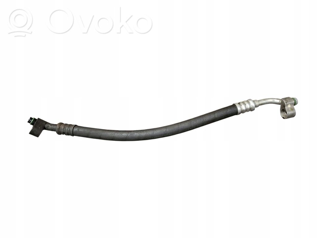 BMW 3 E46 Ilmastointilaitteen putki (A/C) 