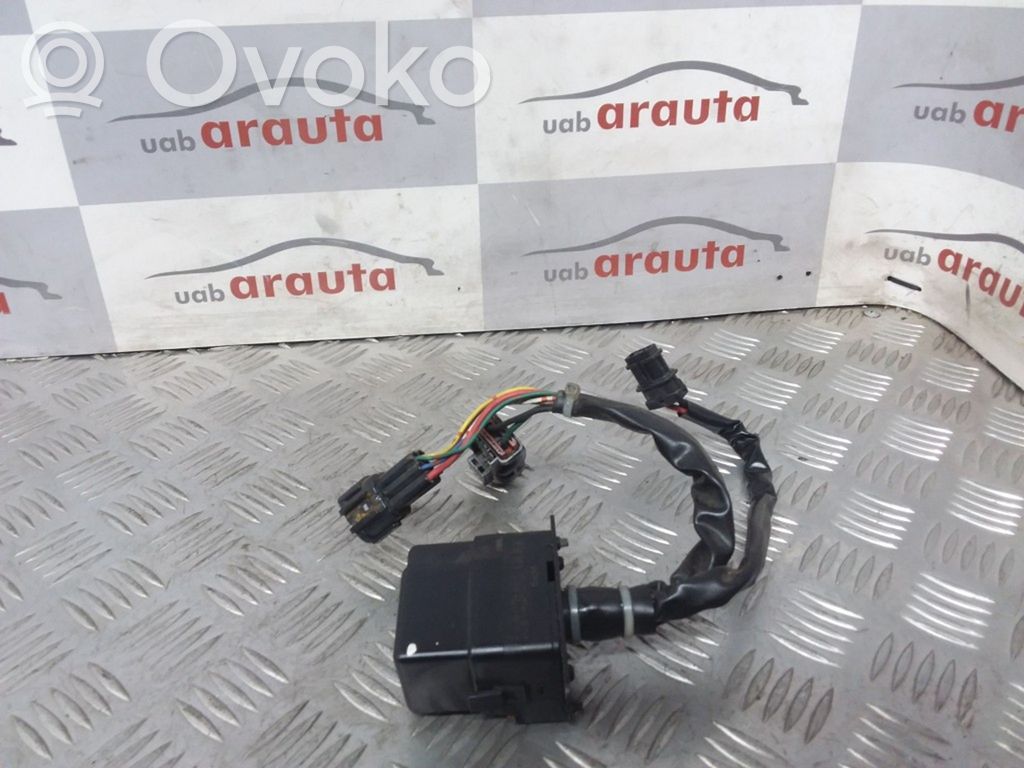 Subaru Legacy Relay mounting block 