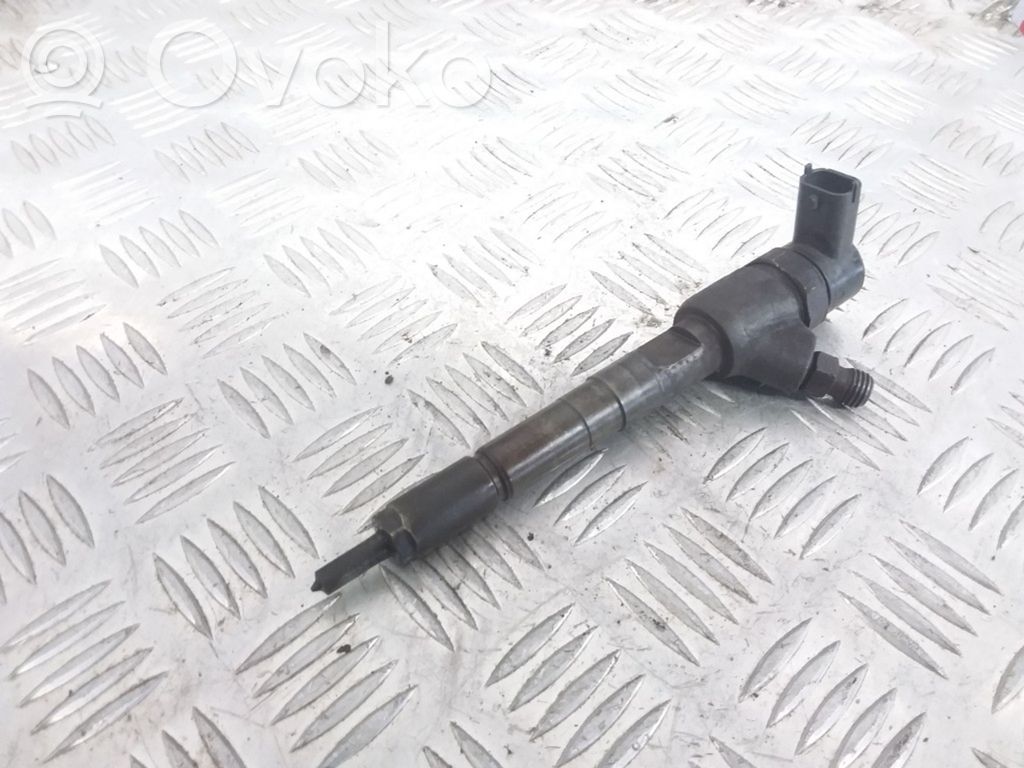 Inyector de combustible   0445110083
