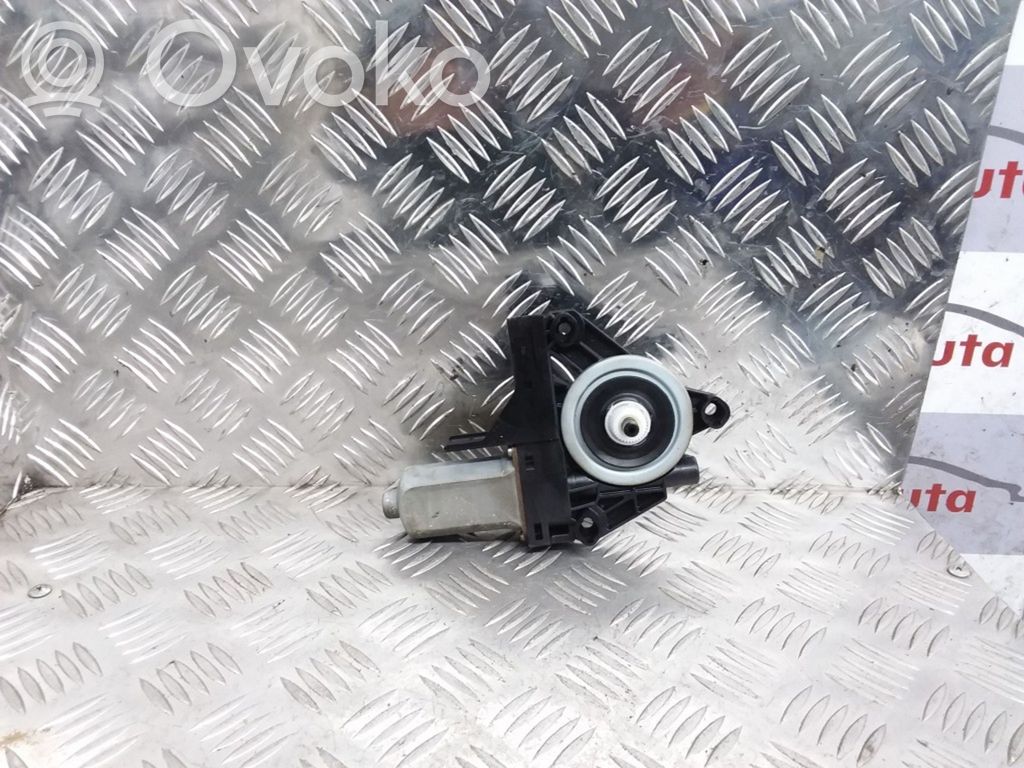 Volvo V60 Silnik regulatora szyby drzwi przednich 