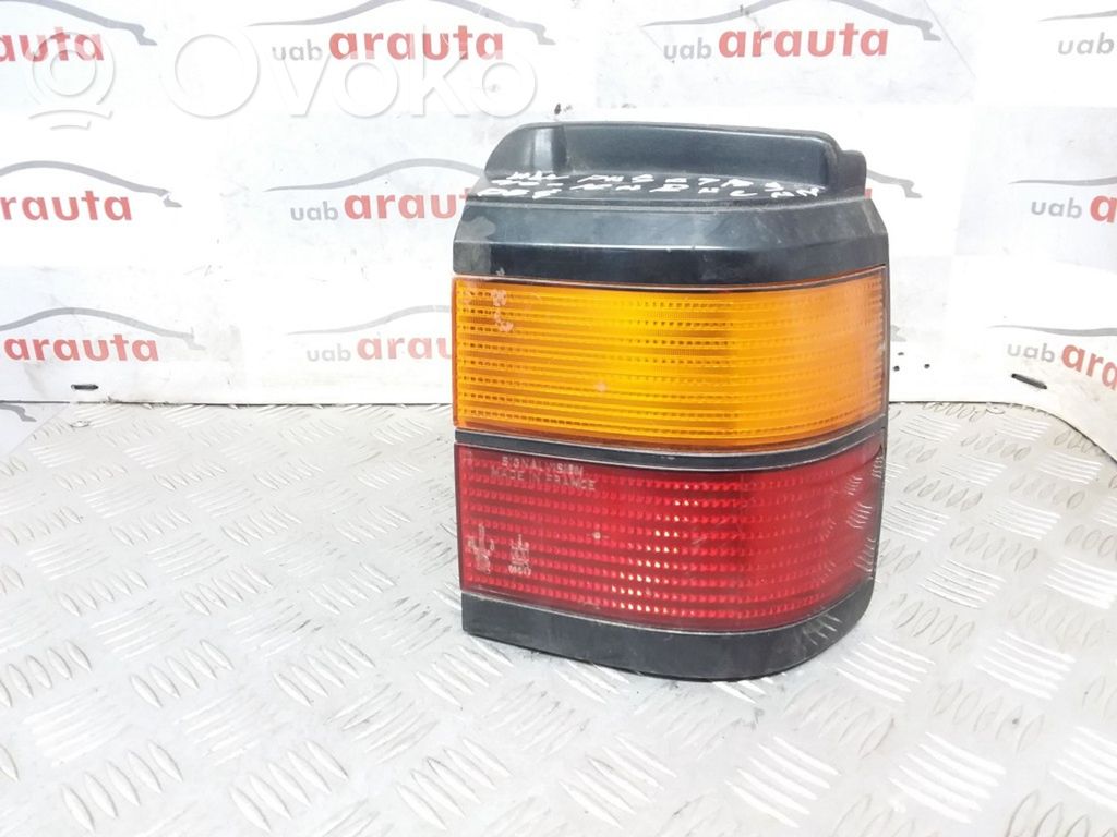 Volkswagen PASSAT B3 Lampa tylna 