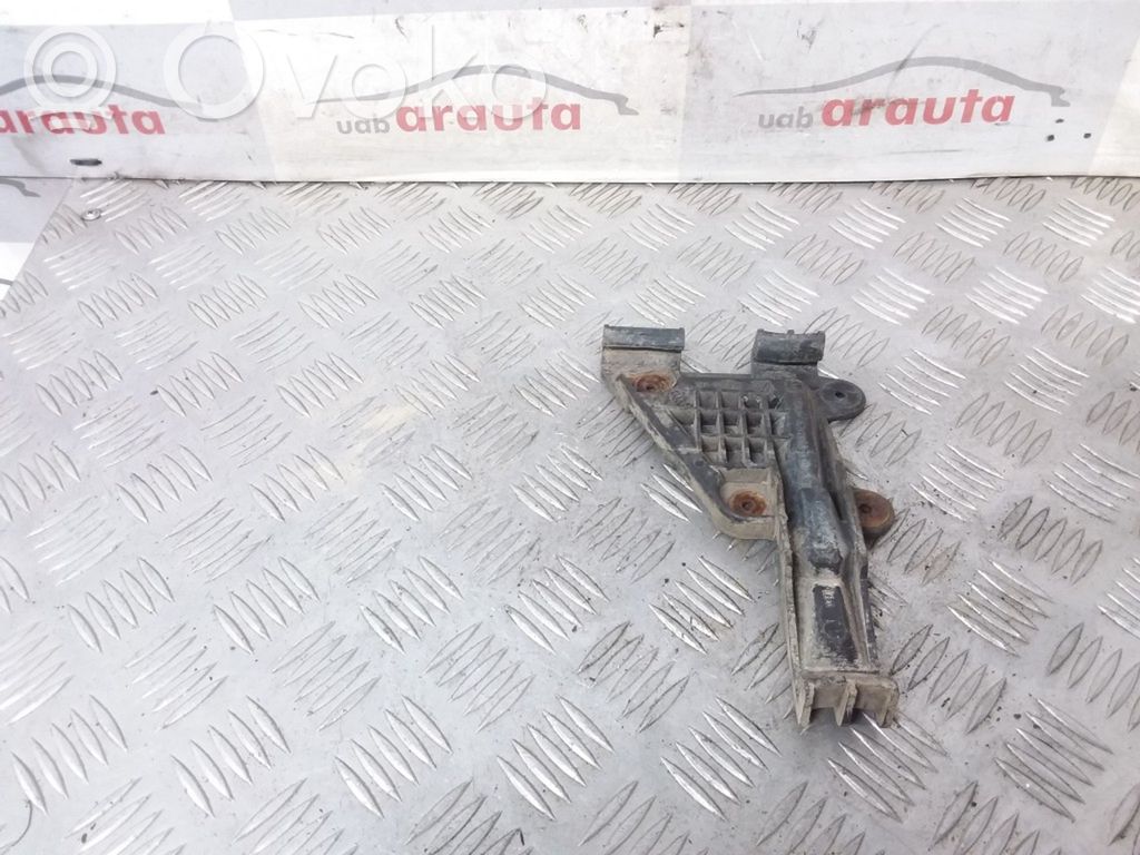 Audi 80 90 S2 B4 Front bumper mounting bracket 
