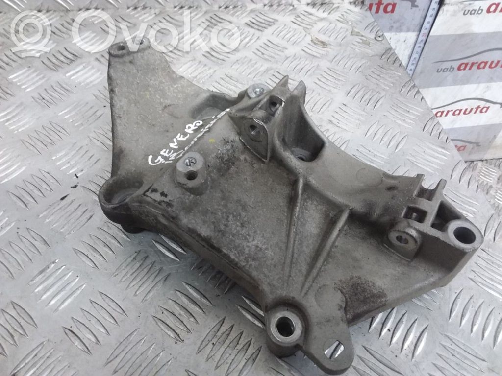 Renault Scenic II -  Grand scenic II Generator/alternator bracket 