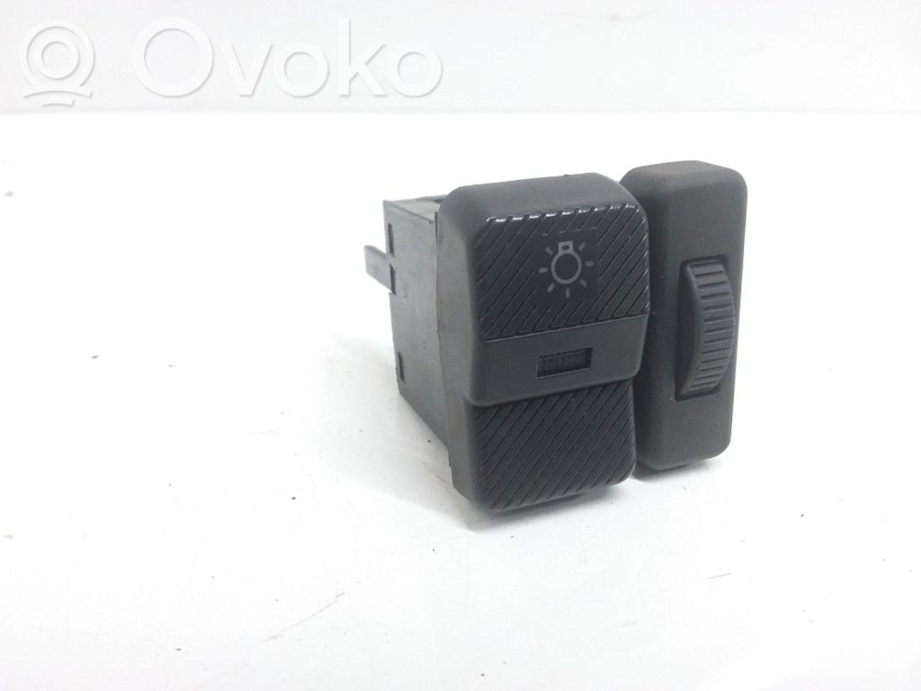 Volkswagen PASSAT B3 Light switch 