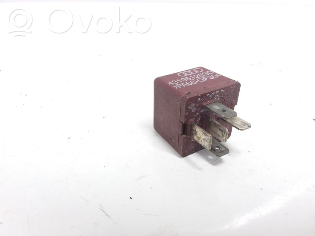 Audi A6 S6 C4 4A Muu rele 