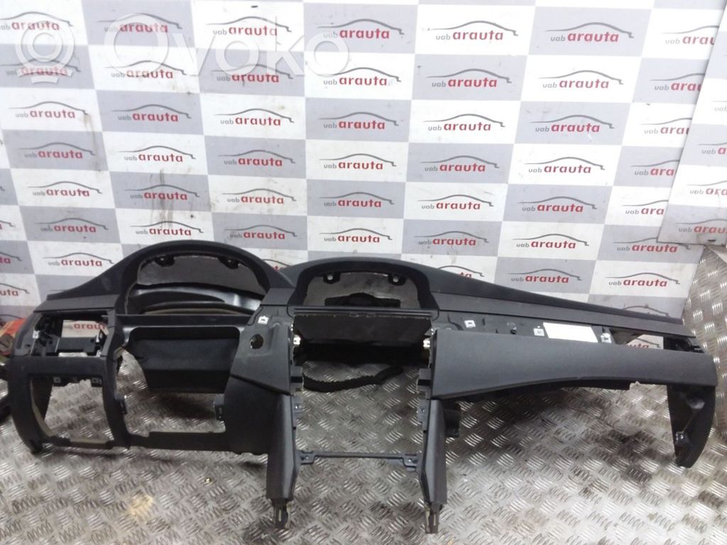BMW 5 E60 E61 Panelė 