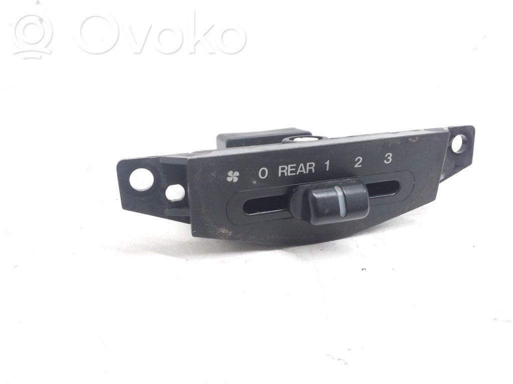 Climate control unit   2Y29