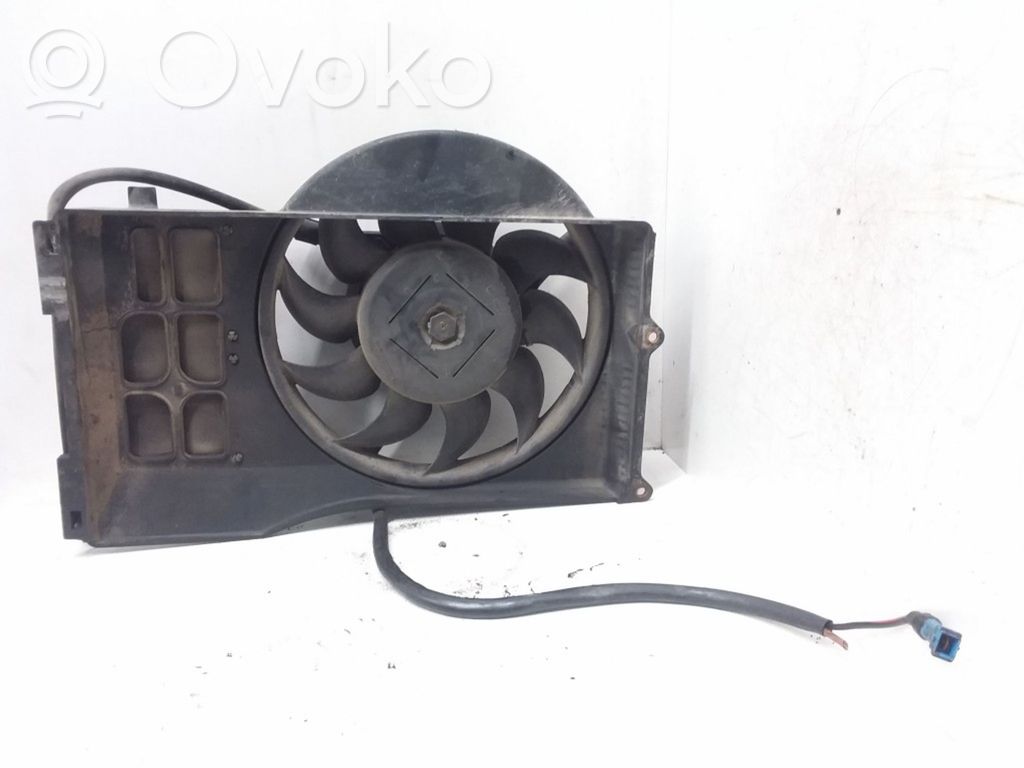 Audi 100 S4 C4 Elektrinis radiatorių ventiliatorius 