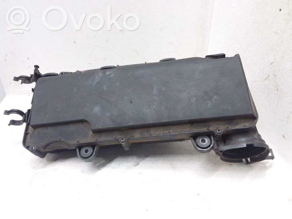 Peugeot 1007 Air filter box 