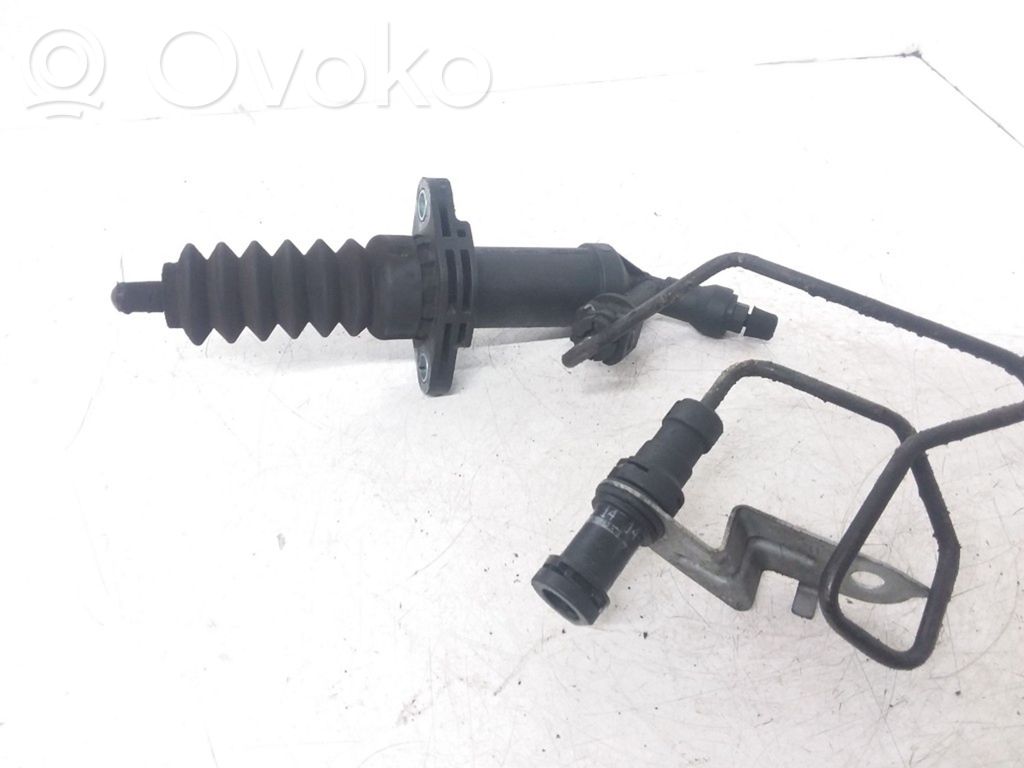 BMW 3 E90 E91 Clutch slave cylinder 