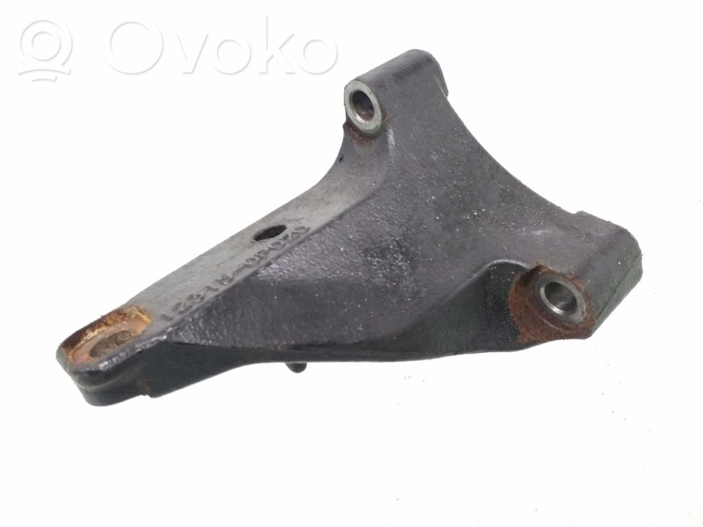 Lexus RX 450H Engine mounting bracket 
