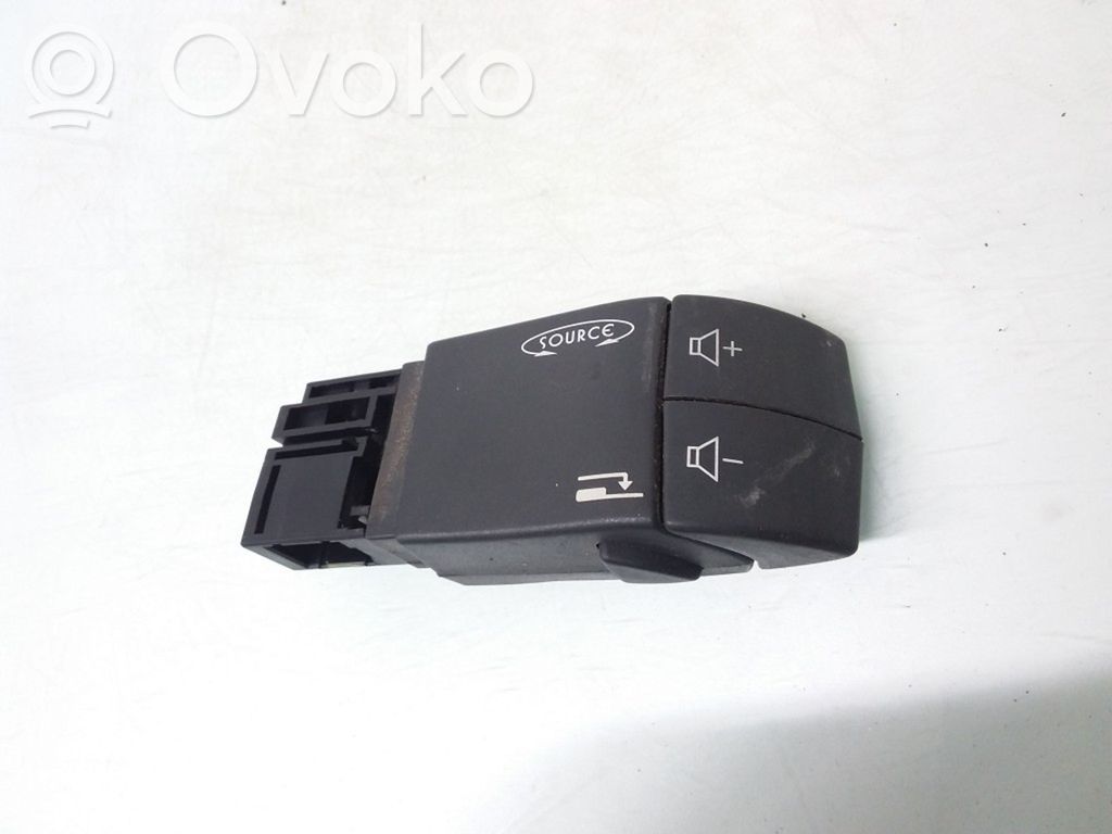 Renault Laguna II Mando de control del sonido 