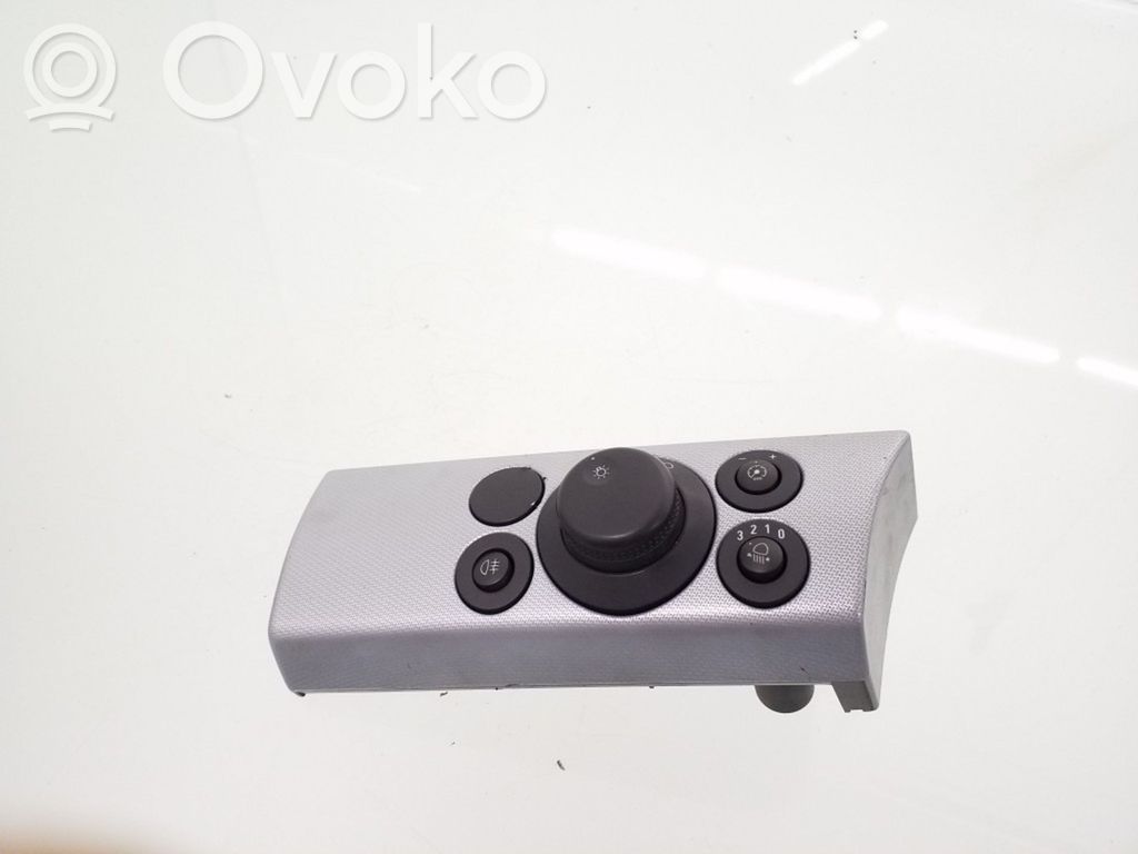 Opel Astra H Light switch 