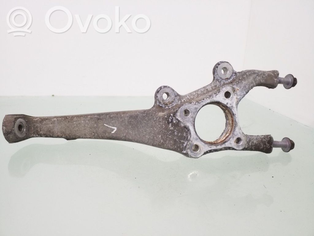 Lexus IS 220D-250-350 Zwrotnica koła przedniego 