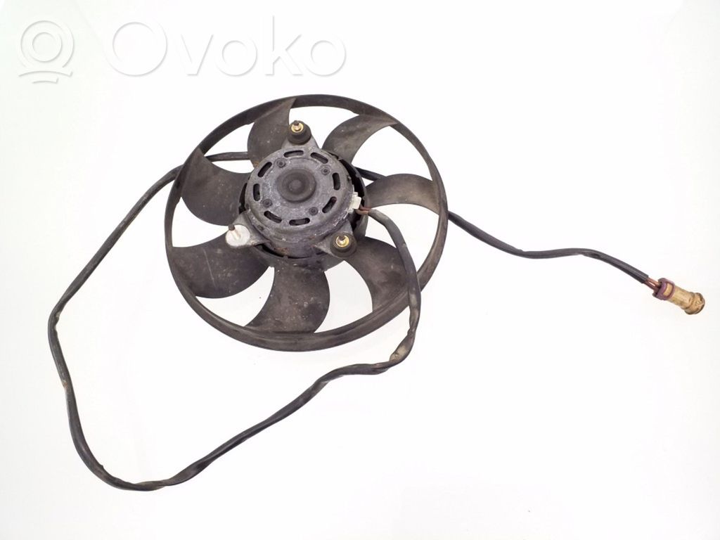 Audi A4 S4 B5 8D Elektrisks radiatoru ventilators 