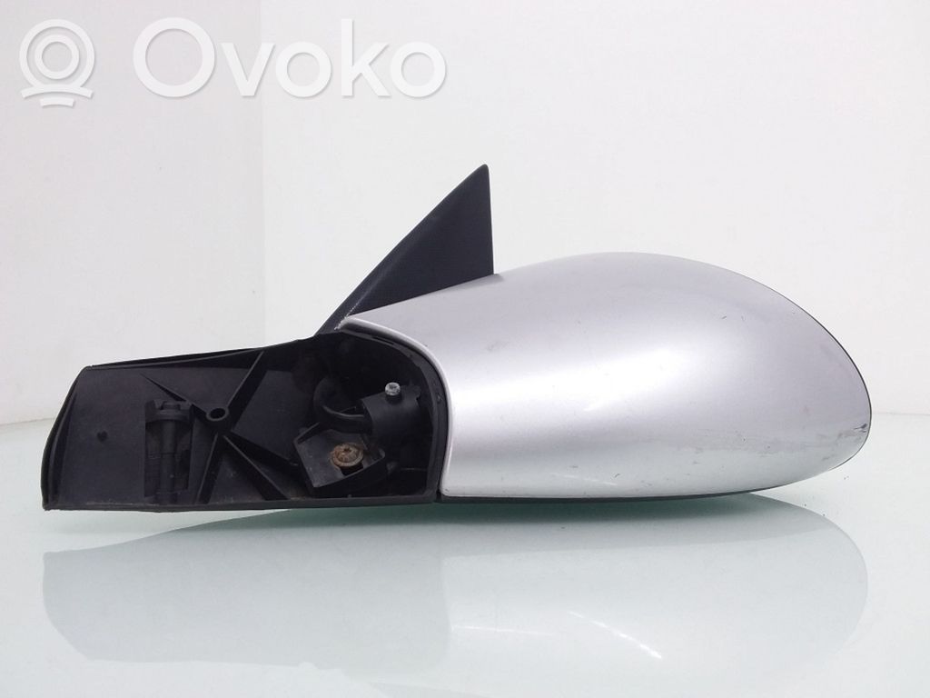 Opel Vectra B Front door electric wing mirror 