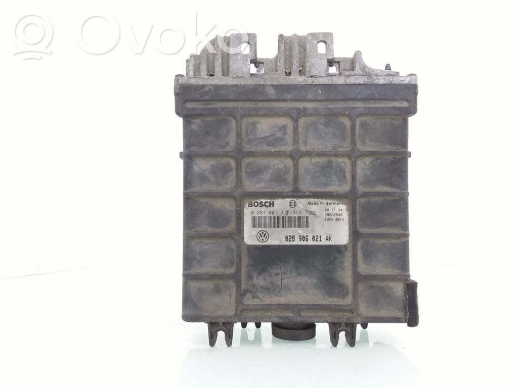 Volkswagen PASSAT B4 Engine control unit/module 
