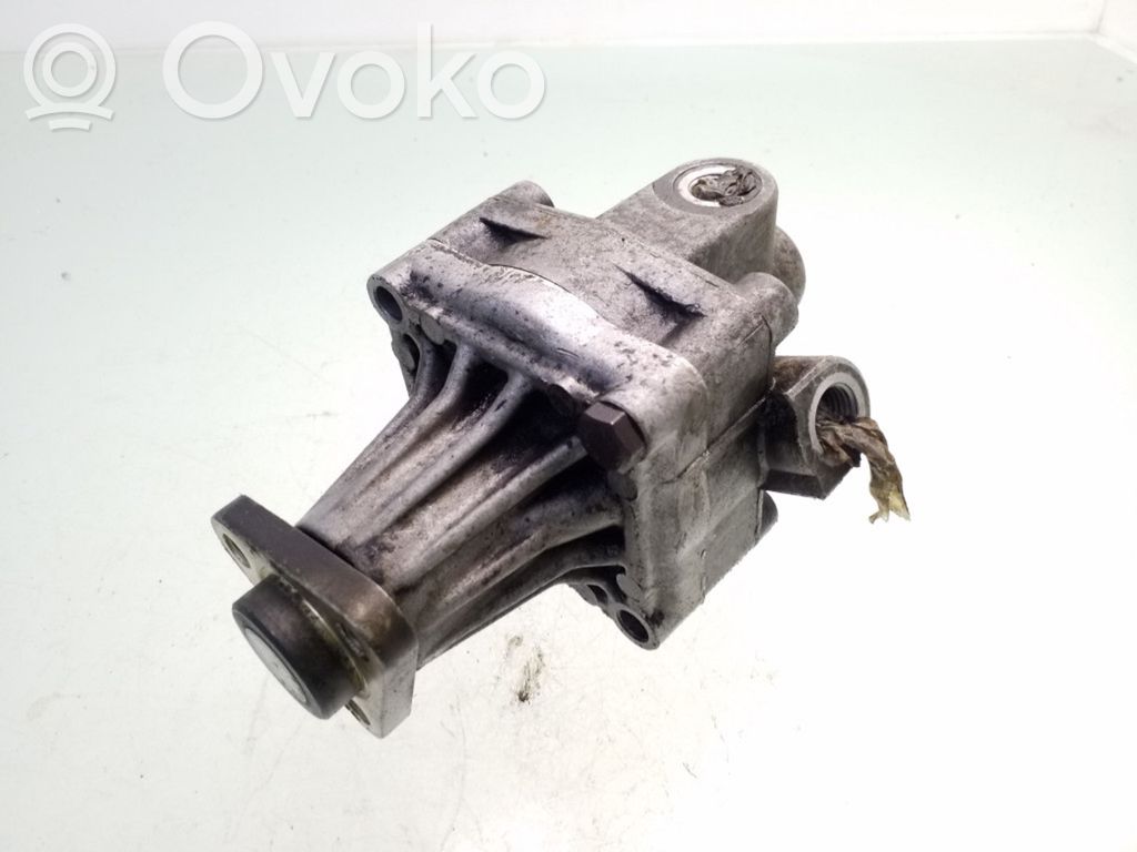 BMW 7 E32 Power steering pump 