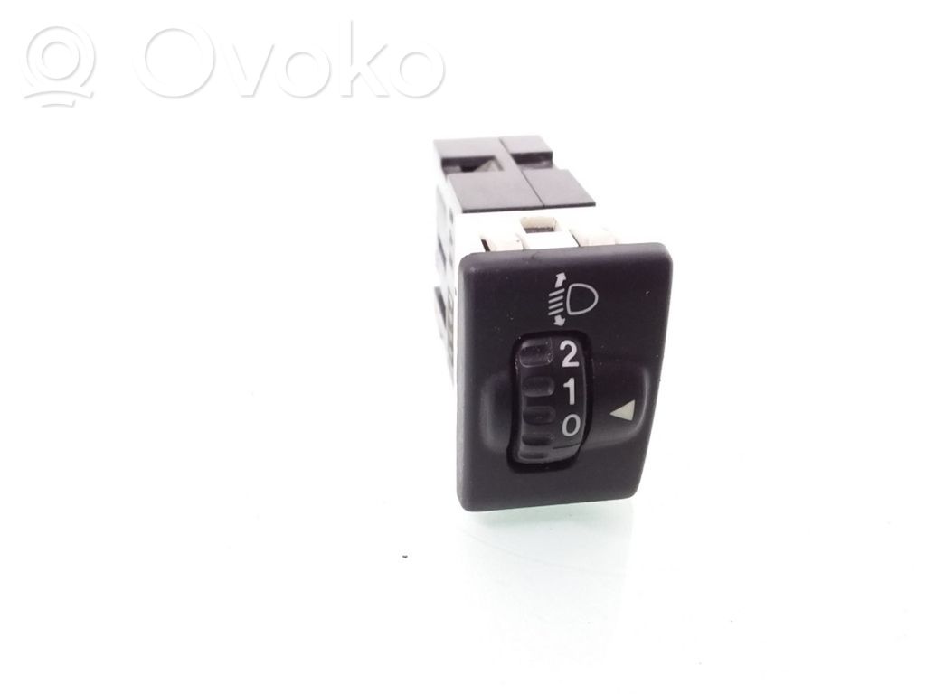 Suzuki Grand Vitara I Headlight level height control switch 