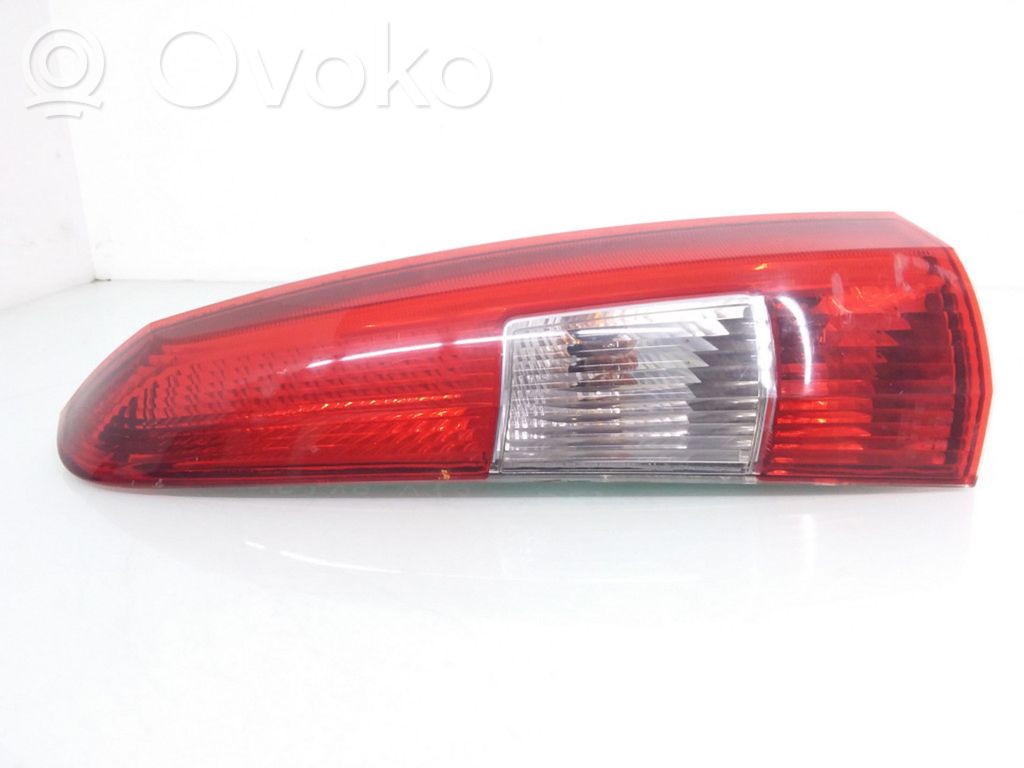 Volvo V70 Rear/tail lights 
