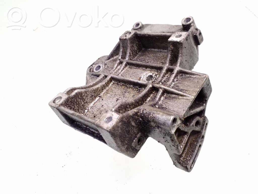 Volkswagen PASSAT B5 A/C compressor mount bracket 