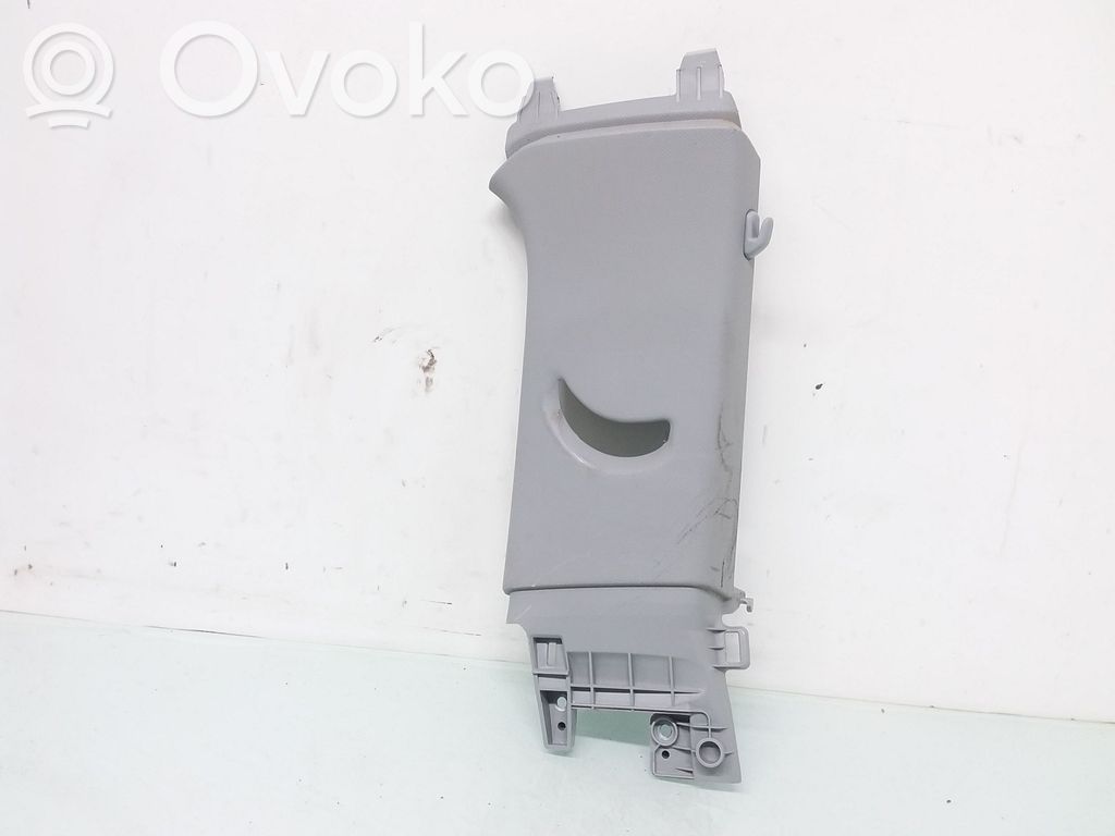Audi A1 Pilar (B) (superior) 