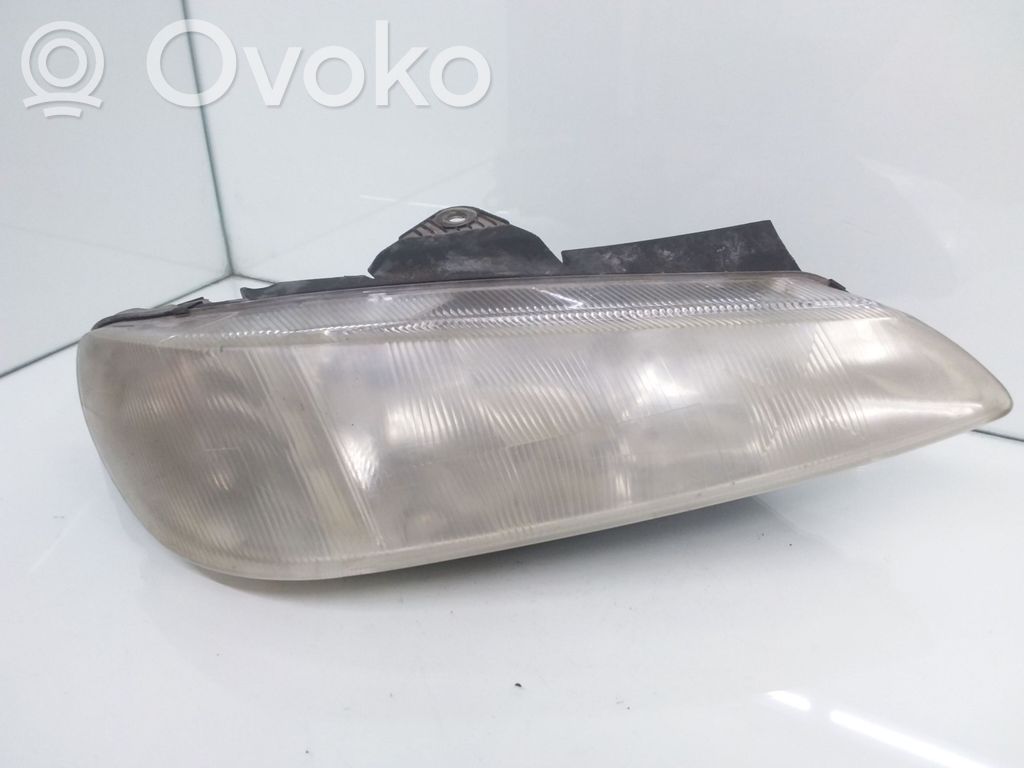 Peugeot 406 Headlight/headlamp 