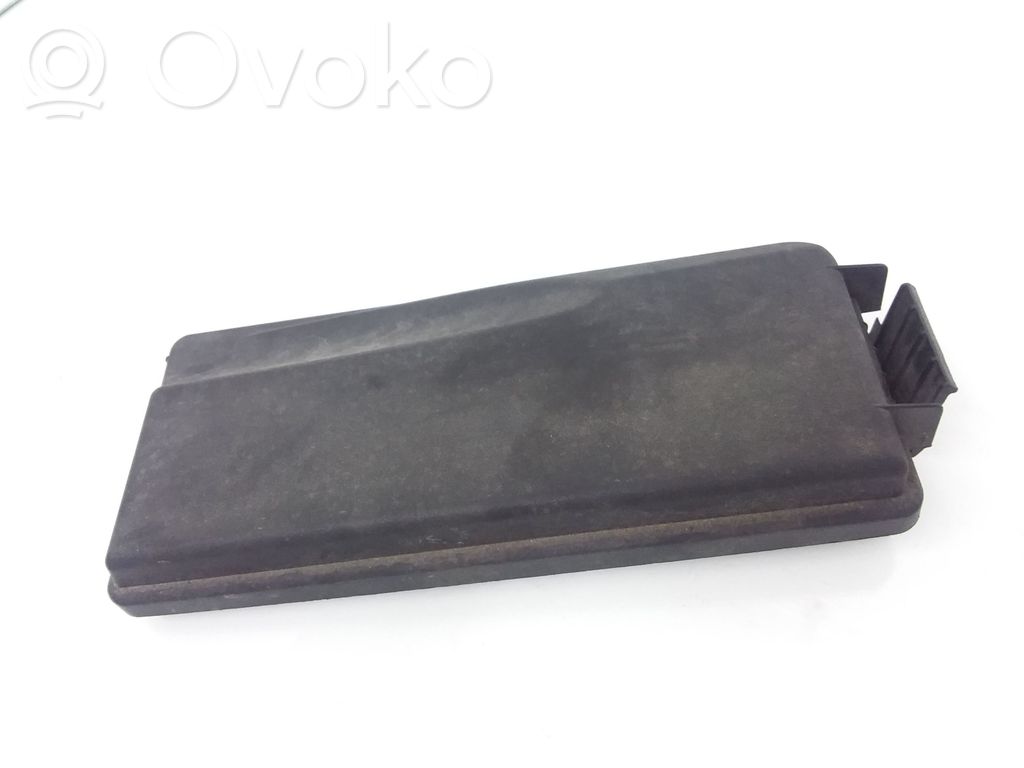 Opel Vectra C Fuse box cover 