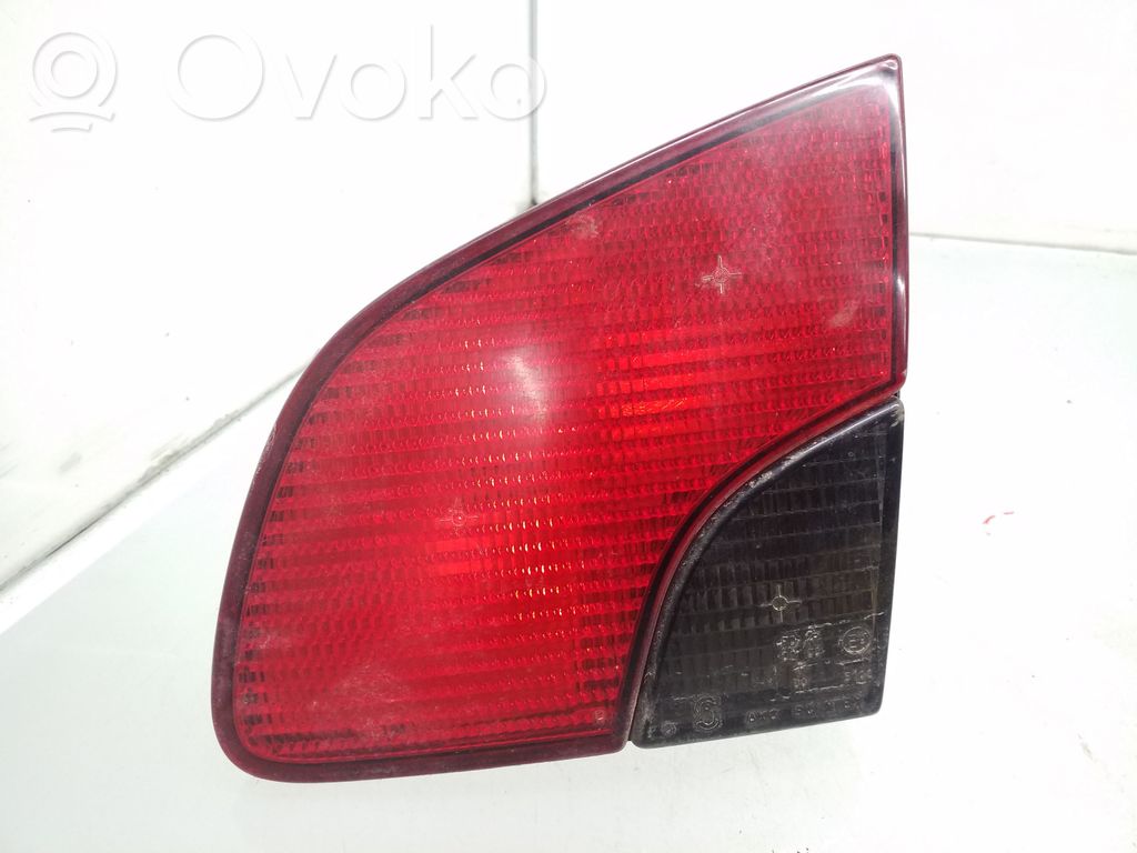 Peugeot 406 Lampy tylnej klapy bagażnika